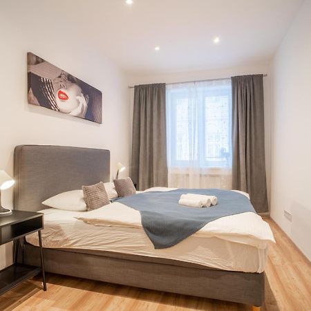 Sukromny Staromestsky Apartman V Uzasnej Lokalite/Cozy Old-Town Apartment In A Great Neighborhood براتسيلافا المظهر الخارجي الصورة
