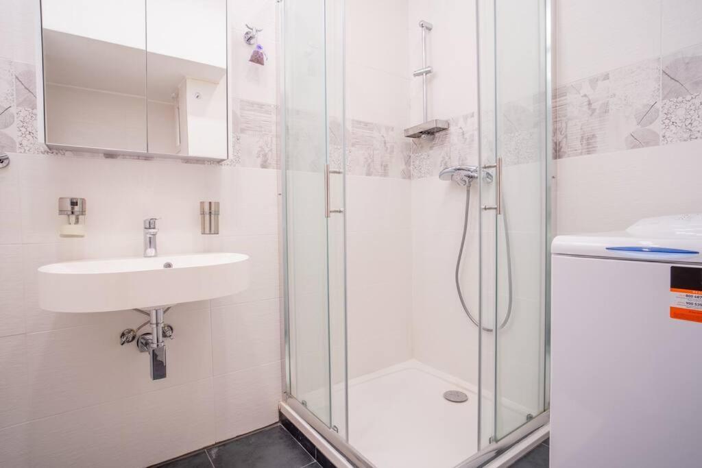 Sukromny Staromestsky Apartman V Uzasnej Lokalite/Cozy Old-Town Apartment In A Great Neighborhood براتسيلافا المظهر الخارجي الصورة