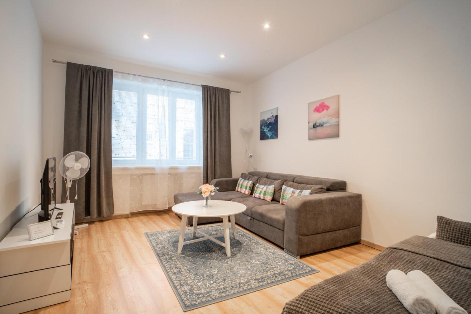 Sukromny Staromestsky Apartman V Uzasnej Lokalite/Cozy Old-Town Apartment In A Great Neighborhood براتسيلافا المظهر الخارجي الصورة